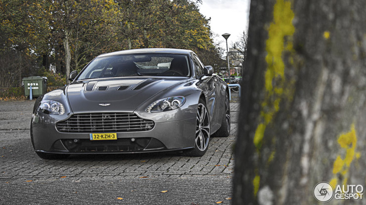 Spot van de dag: Aston Martin V12 Vantage