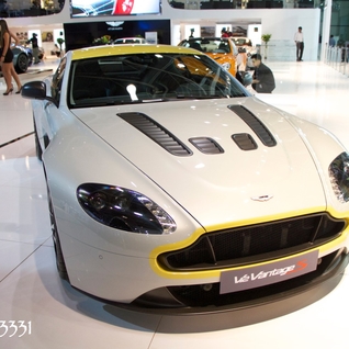 Dubai Motor Show 2013: V12 Vantage S by Q