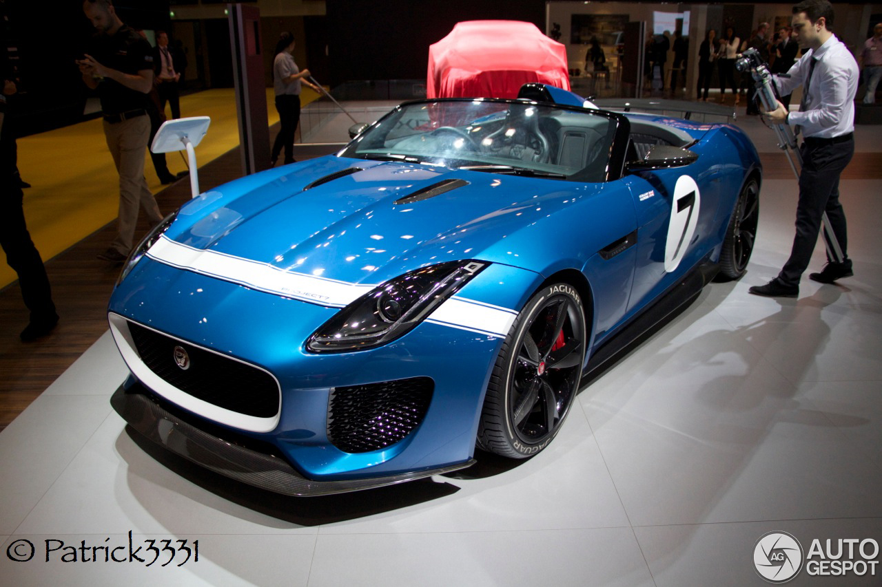 Dubai Motor Show 2013: Jaguars C-X17 & Project 7 