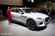 Dubai Motor Show 2013: Jaguars C-X17 & Project 7