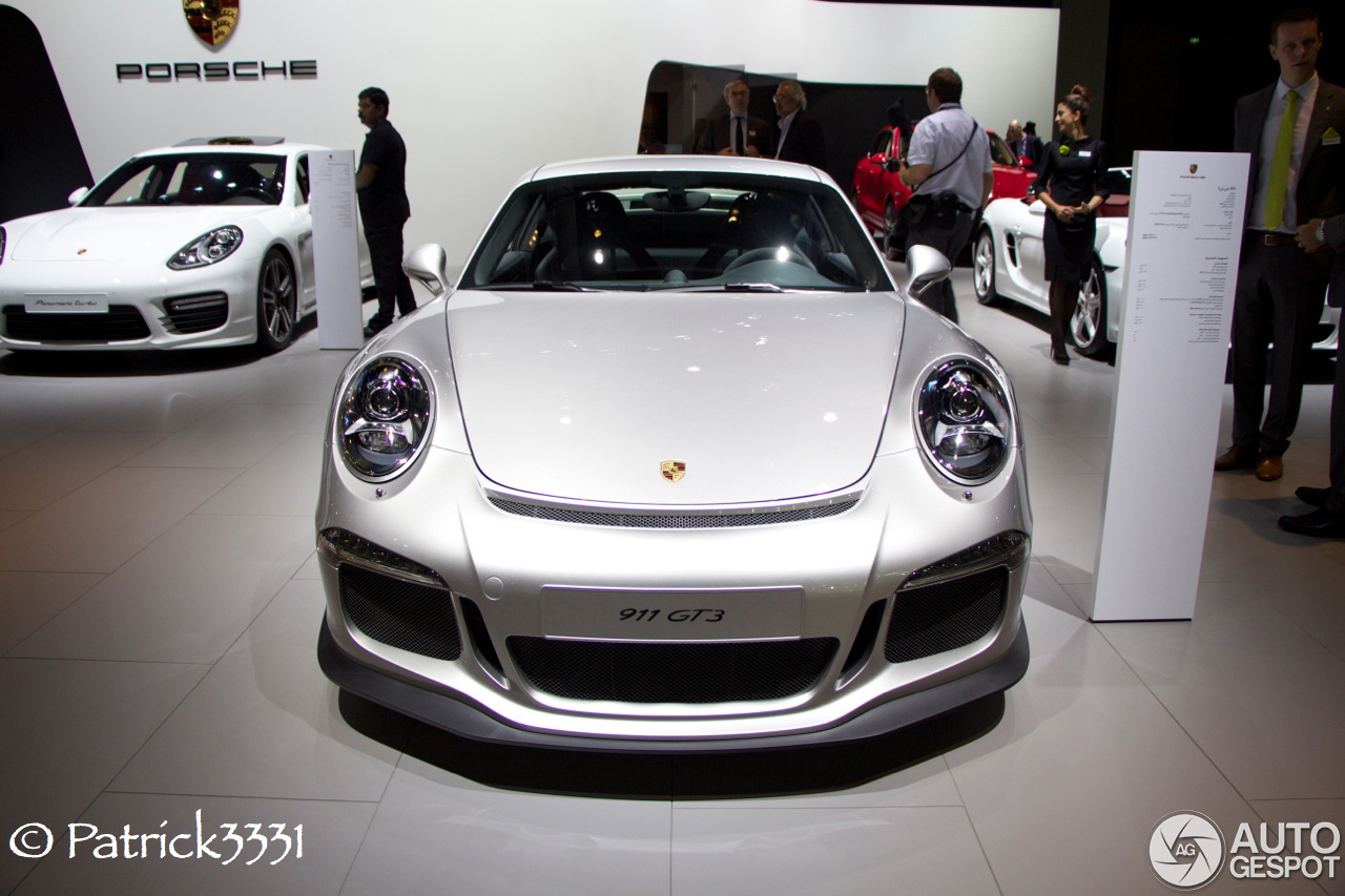 Dubai Motor Show 2013: 991 GT3 & 991 Turbo