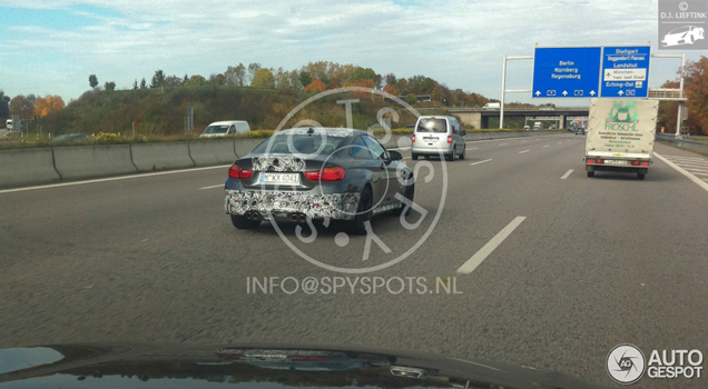 BMW M4 Coupé kleedt zich stukje uit