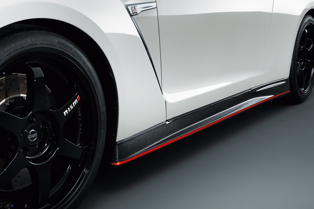 Nissan GT-R Nismo is now official and very fast!