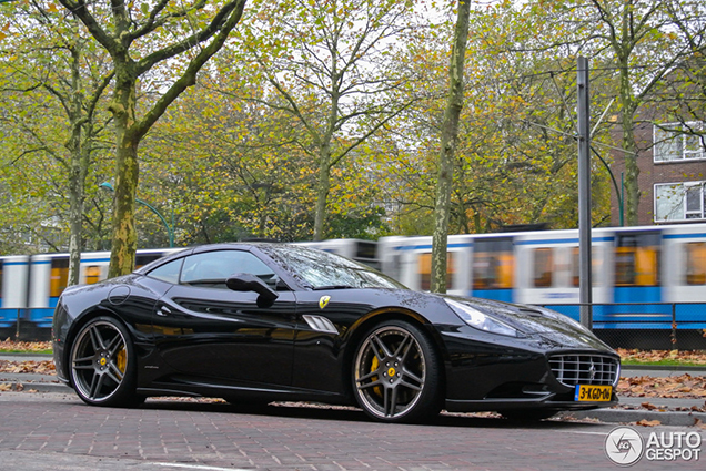 Spot van de dag: Ferrari Novitec Rosso California