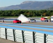 Vídeo: Ciclista supera a un Ferrari 430 Scuderia