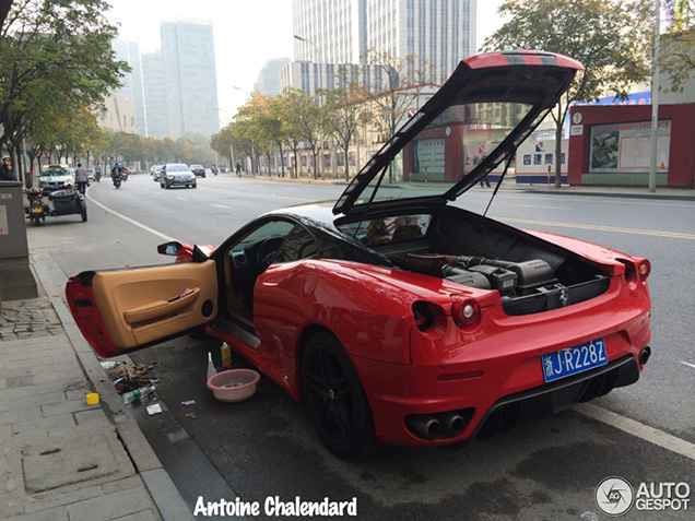 In China was je je Ferrari F430 bijna op straat