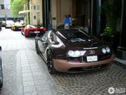 Veyron 16.4 Grand Sport Vitesse Rembrandt travels around the world