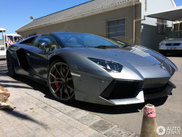 Lamborghini Aventador Roadster throws off the roof in Capetown