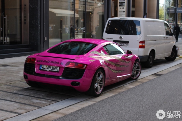 Roze Audi R8 behoort toe aan prof-bokster