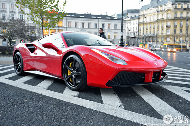 Gespot: Ferrari 488 GTB met een lekker neusje