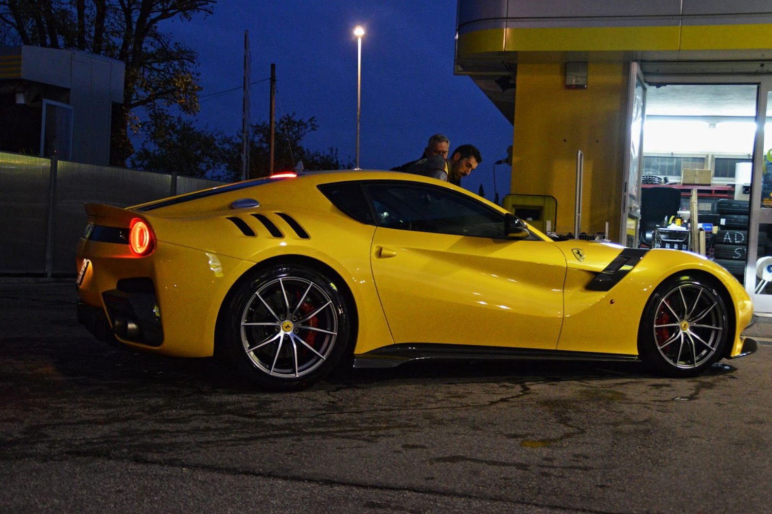 Ferrari F12tdf is een heerlijkheid