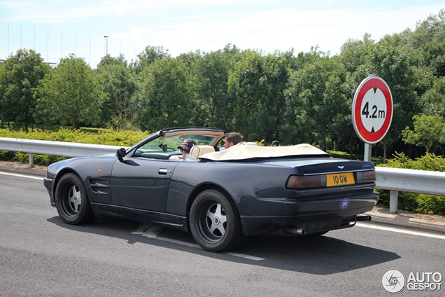 Gespot: Aston Martin Virage Volante 5.3 Wide Body