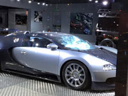 Bugatti Veyron in Leeds gewaltsam beschädigt