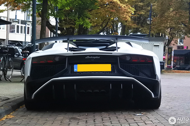 Spot van de dag: Lamborghini Aventador LP750-4 SuperVeloce Roadster