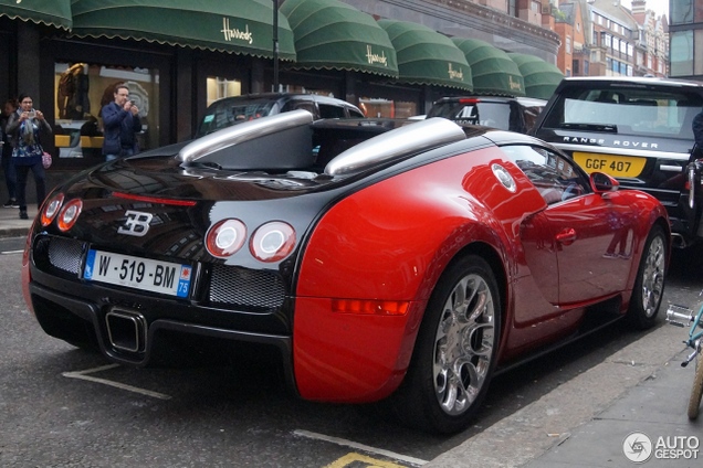 Rood en zwart maken de Bugatti Veyron Grand Sport tijdloos