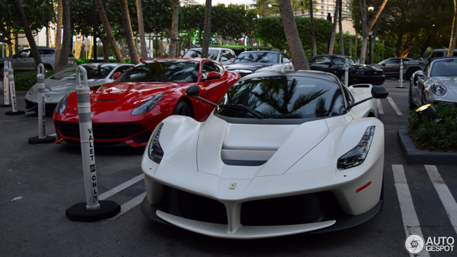 Het lekkerste van Ferrari gespot in Bal Harbour