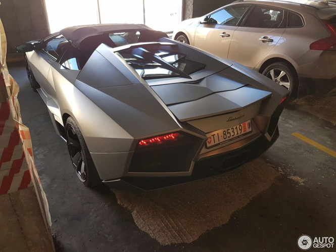 Topspot: Lamborghini Reventón Roadster in Moskou