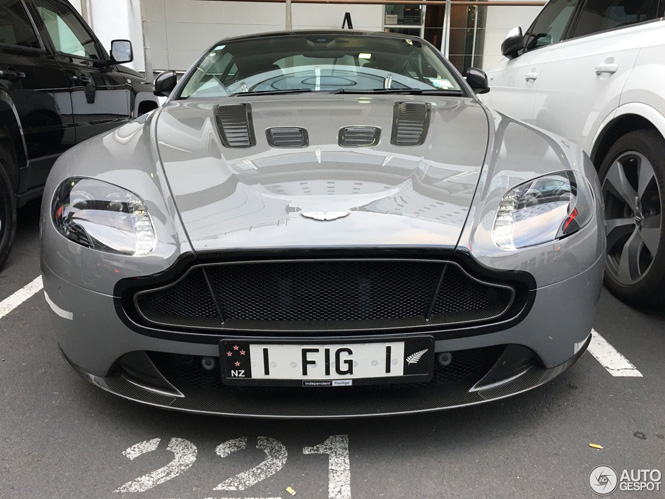 Prachtige Aston Martin down under gespot