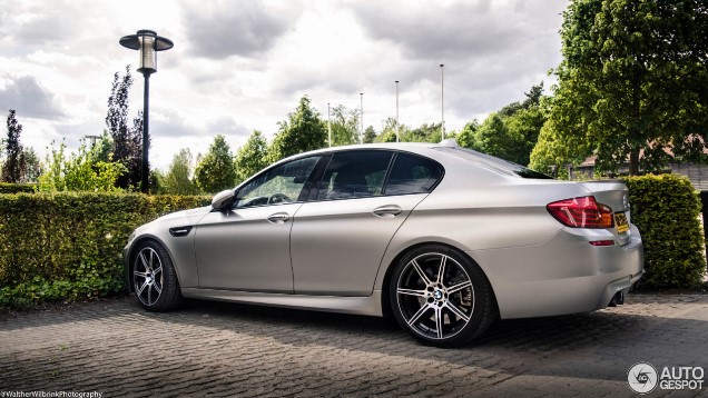 Gespot: BMW M5 F10 30 Jahre Edition op fraaie BBS’jes