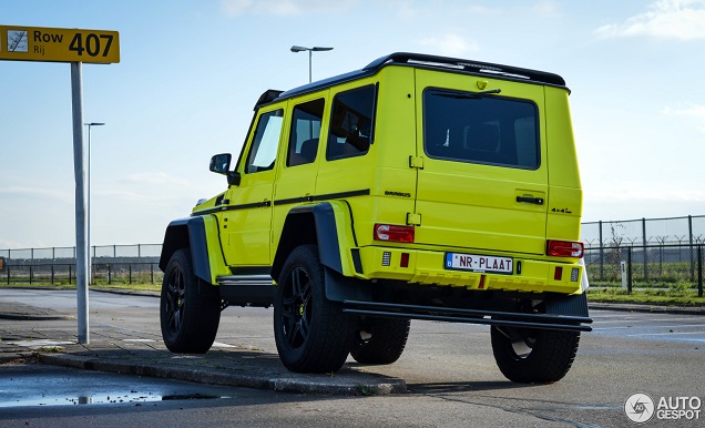 Voor als je nog niet genoeg opvalt met een 2 meter hoge fluogele tank