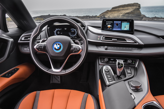 Het dak gaat eraf: BMW i8 Roadster onthuld 