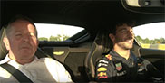Filmpje: Daniel Ricciardo kruipt achter het stuur van nieuwe Vantage