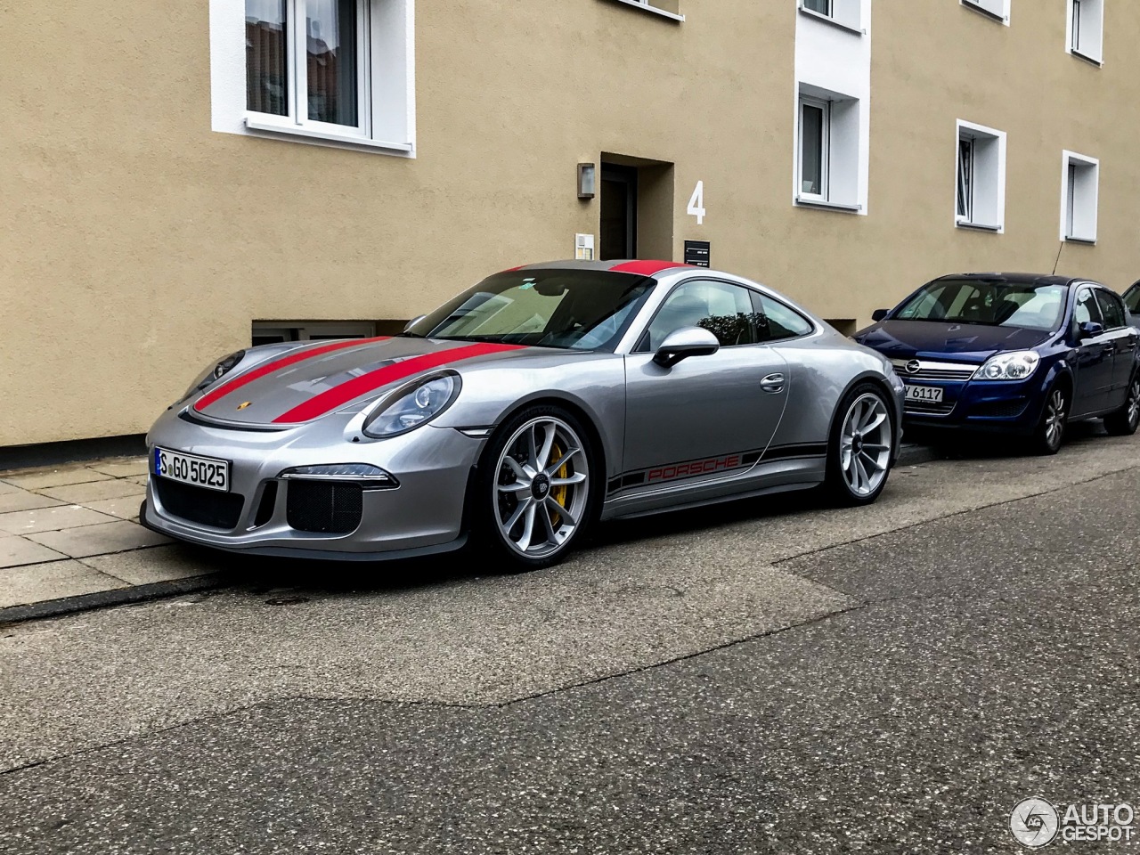 Hoe is het met de Porsche 911 R?