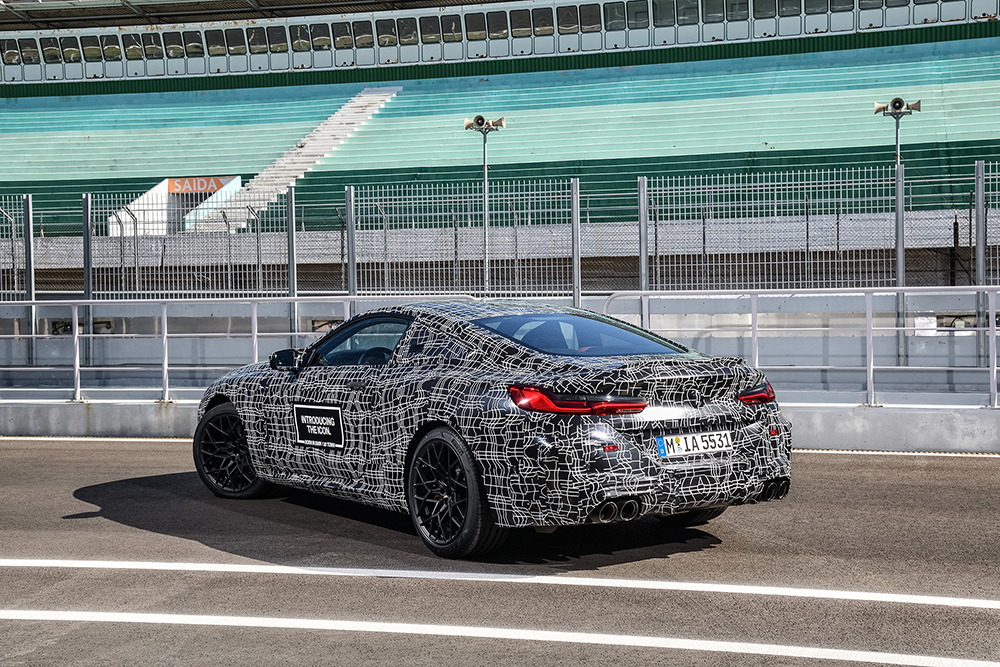 BMW laat eerste details M8 los