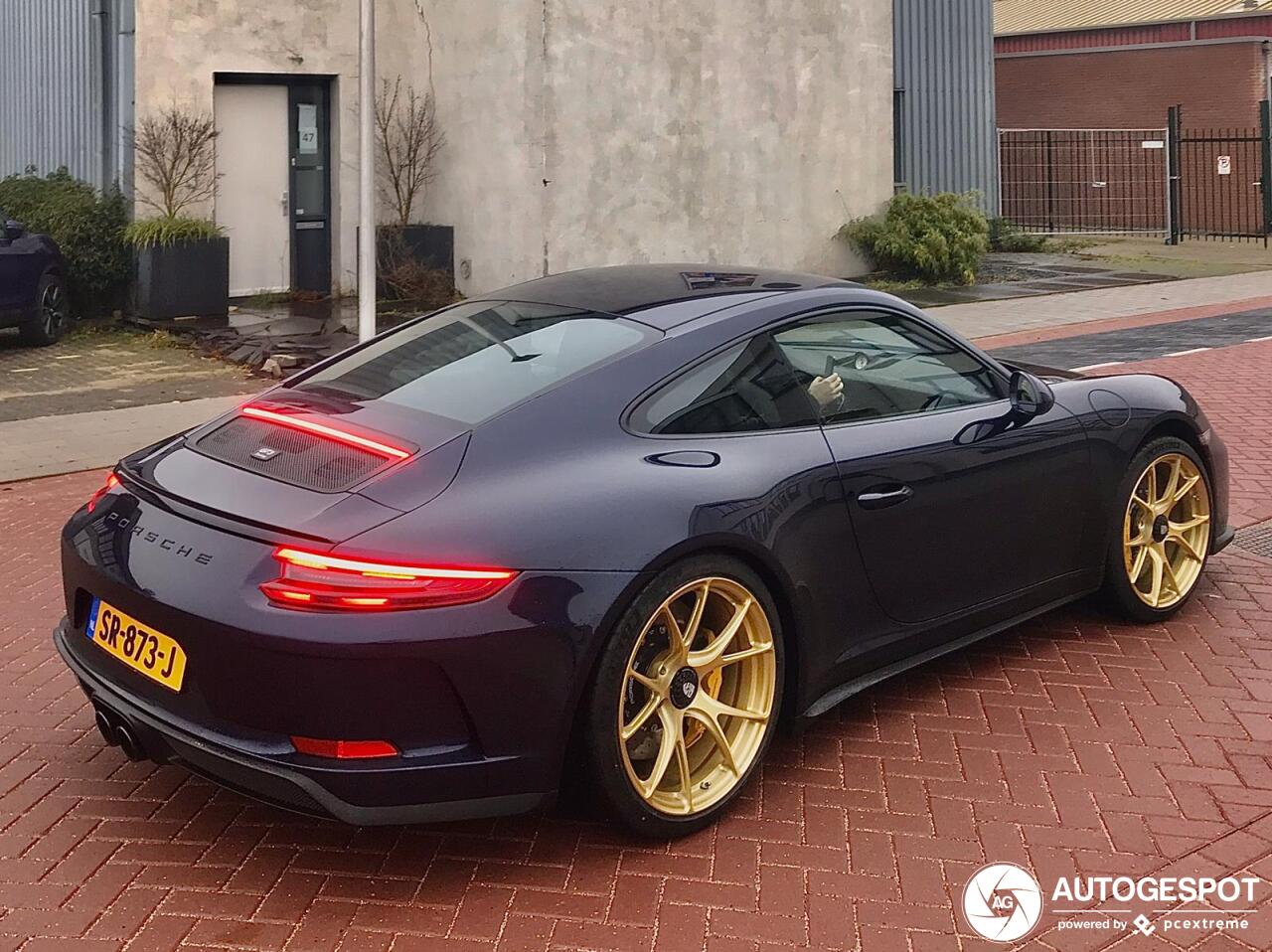 Gouden velgen maken deze Porsche 991 Touring kneiter dik!