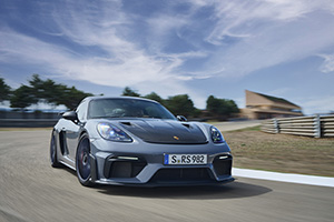 We welcome the Porsche 718 Cayman GT4 RS