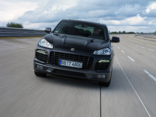 TechArt Cayenne Turbo S blaast met 321,2 km/u over Nardo