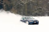 Winterpret in een BMW M5