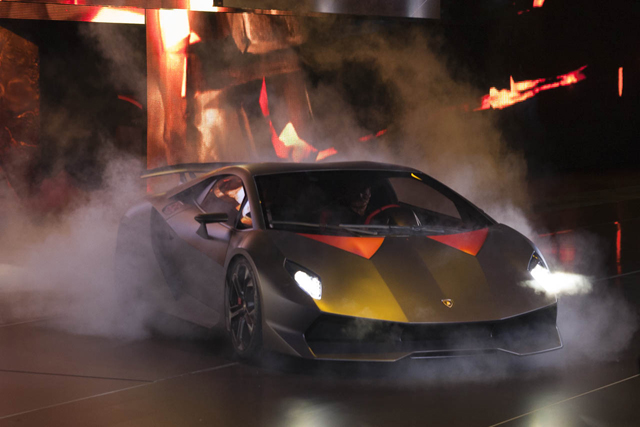 Lamborghini werkt aan nieuw model om 50-jarig bestaan te vieren
