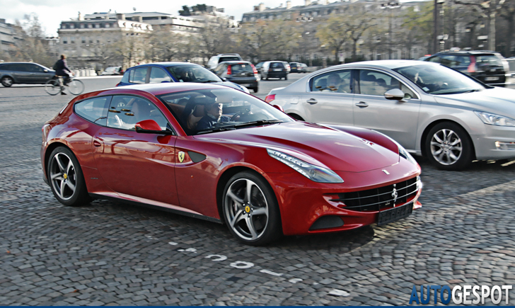 Spot van de dag: Ferrari FF in Parijs