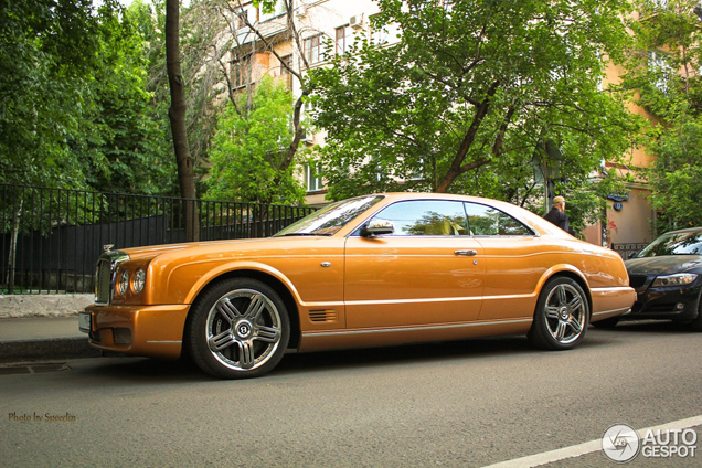 L'élégance éternelle : une Bentley Brooklands 2008 à Moscou