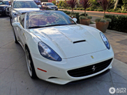 Avistado un Ferrari California de lo más americano