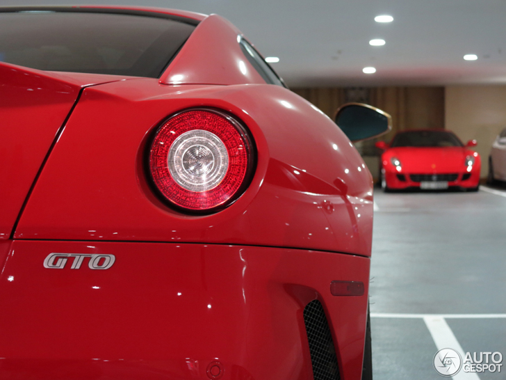 Gespot: Ferrari 599 GTO met gouden details