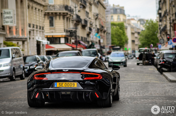 Encore de sublimes photos de Paris : une Aston Martin One-77