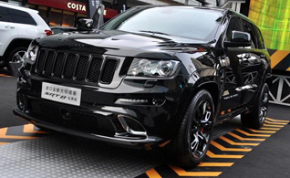 Only for China: Jeep Grand Cherokee SRT8 Hyun Black Edition