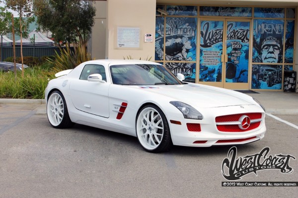 Tyga's Mercedes-Benz SLS AMG is uniek