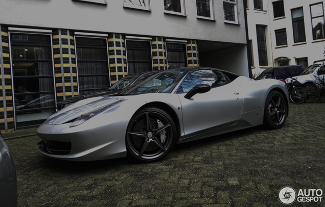 Spot van de dag: Ferrari 458 Italia in prachtige kleurencombinatie
