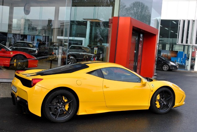 Ferrari 458 Speciale vind zijn weg naar de dealers