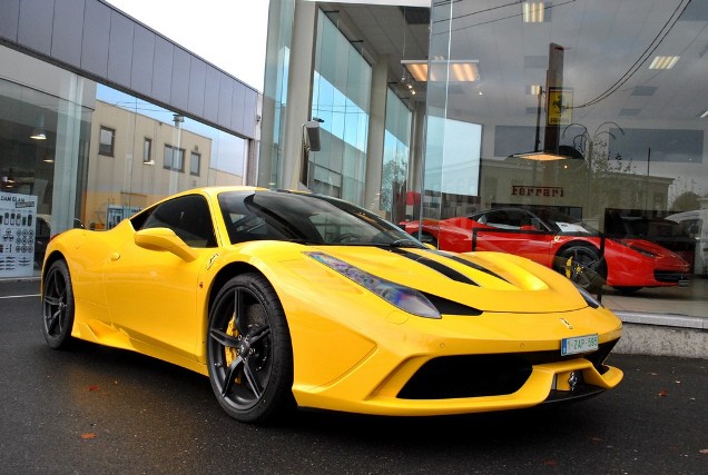 Ferrari 458 Speciale vind zijn weg naar de dealers