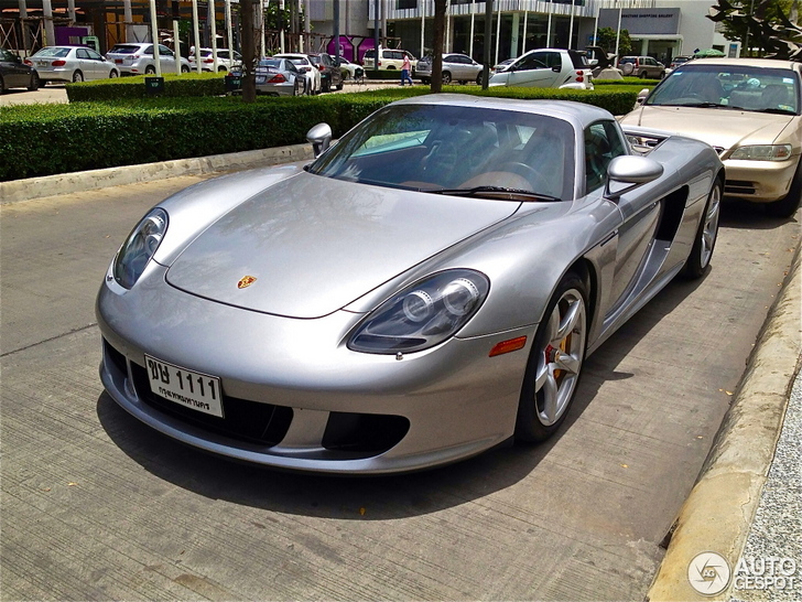 Porsche Carrera GT verrast in Bangkok