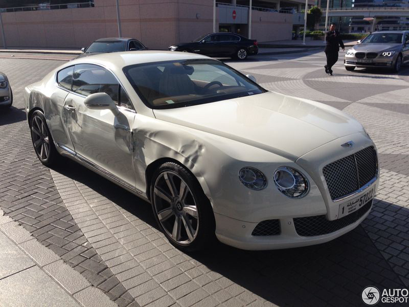 In deze Bentley wil je niet gezien worden! 
