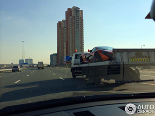 McLaren P1 onderweg naar een eigenaar in Dubai