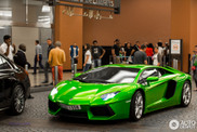 Avvistata una Lamborghini Aventador verde chiaro!