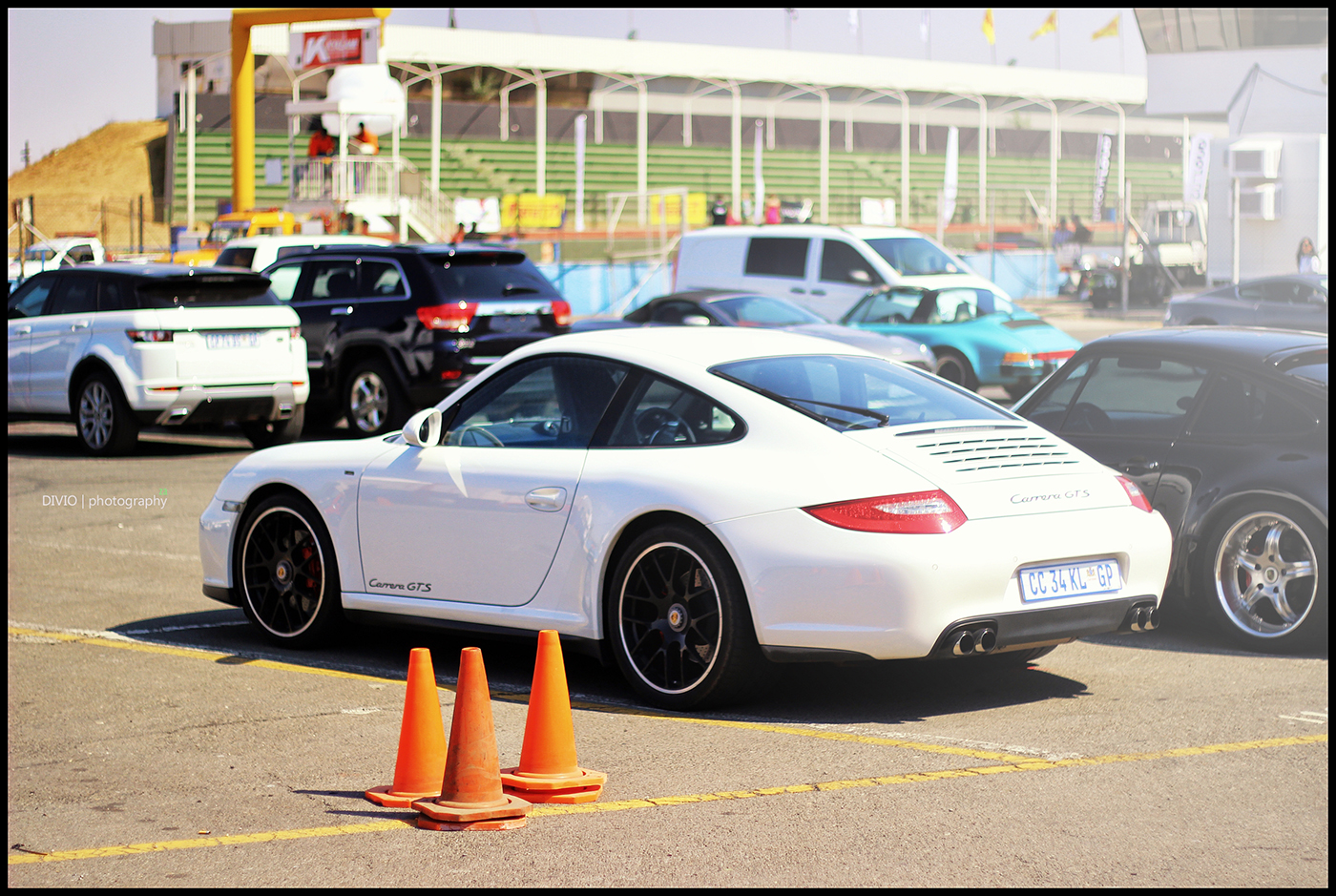 Live Out Loud Supercar Day op Kyalami Grand Prix Circuit 