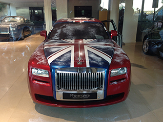 Rolls-Royce Ghost feestelijk gewrapt door MS Motors