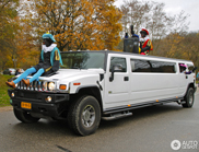 San Nicola torna in Spagna a bordo di un Hummer H2 Limousine!